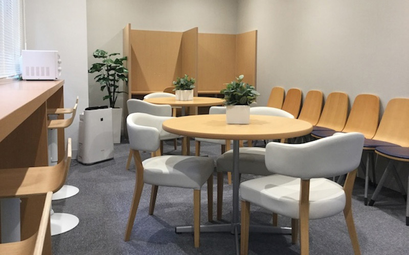 休憩室（自動販売機、ウオーターサーバー設置）